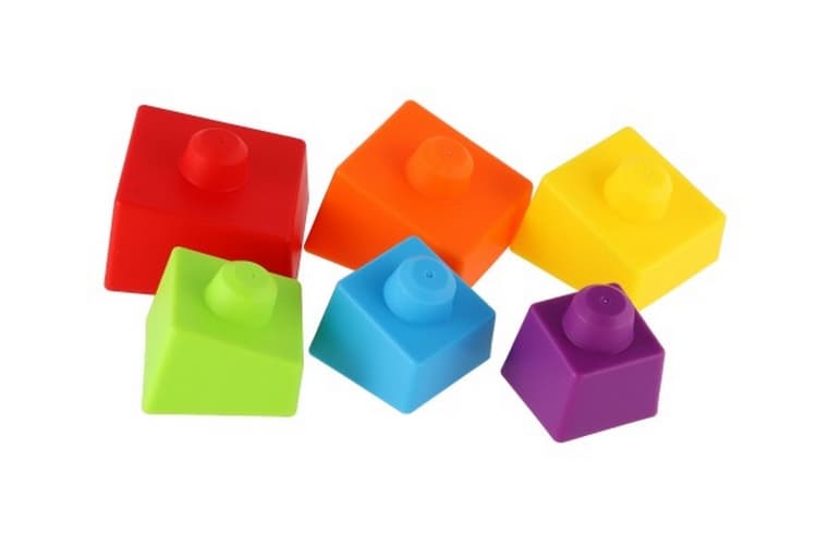 Turn/Piramidă înclinată puzzle colorat de stivuire 6 bucăți plastic în cutie 8x21x8cm 18m+ 18m