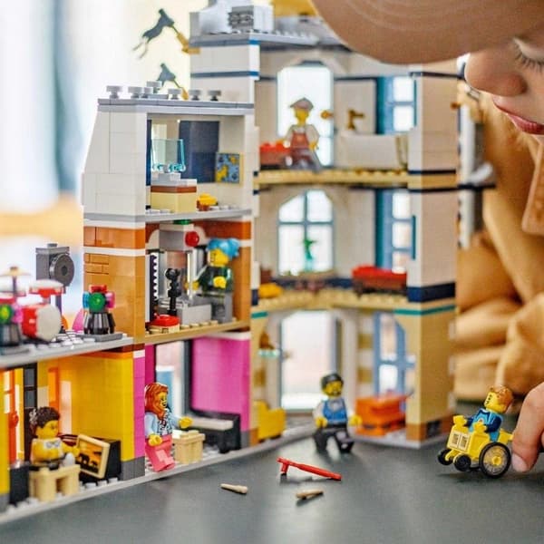 LEGO®Creator (31141)  Hlavní ulice