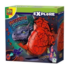 Éclosion du dragon à partir du gros œuf