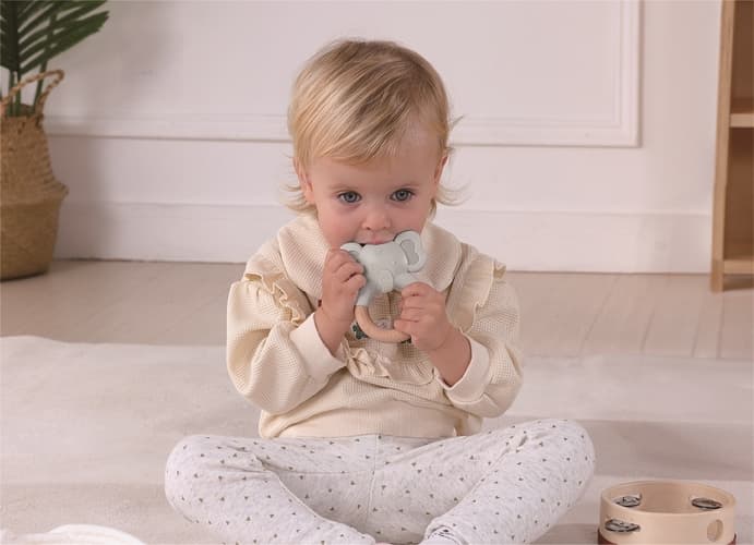 2Kids Toys Montessori set hraček pro nejmenší 5m+