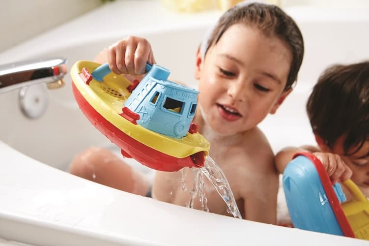 Jouets verts Bateau rouge