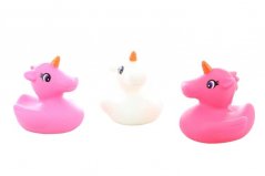 Flamingo și unicorni în apă