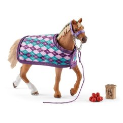 Schleich 42360 Pur-sânge englez cu pătură
