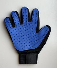 Vyčesávací masážní rukavice pro psy a kočky