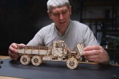 Ugears 3D fa mechanikus kirakó CARGO teherautó