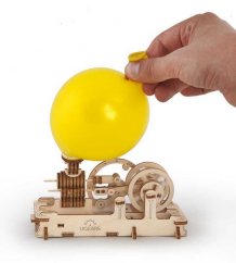 Ugears 3D dřevěné mechanické puzzle Motor