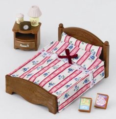 Sylvanian Families - Dvojlůžko s nočním stolkem