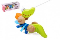 Fát húzó krokodil