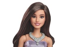 Barbie modelka - fialové šaty s balonovou sukní HYT92 TV