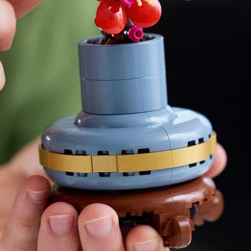 LEGO® Icons (10369) Meruňka japonská