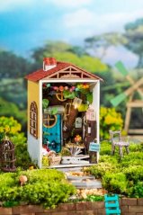 Casa en miniatura RoboTime Jardín prestado