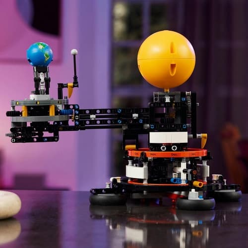Lego Technic 77049 Planeta Země a Měsíc na oběžné dráze