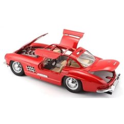 Bburago 1:24 Mercedes Benz 300SL Rouge