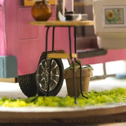 Casa en miniatura RoboTime Caravana para fiestas