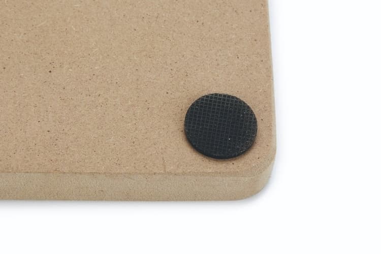 Beeztees Interaktivní dřevěná hračka NANYO 22 cm