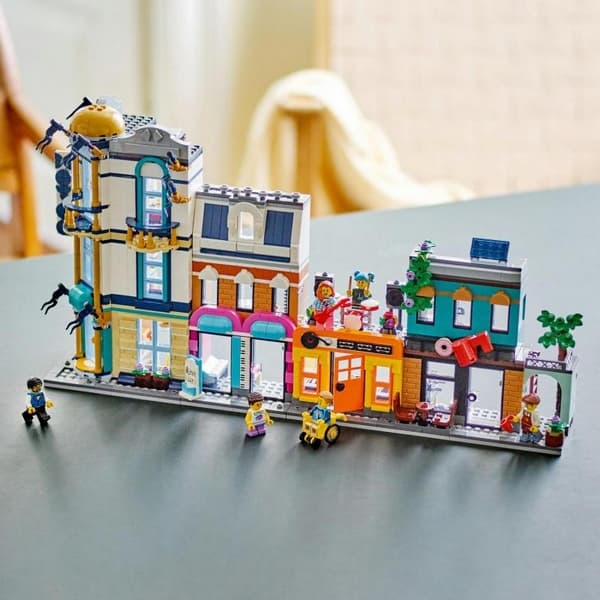 LEGO®Creator (31141)  Hlavní ulice