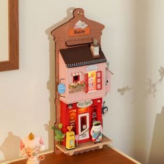 Casa en miniatura RoboTime para colgar Correos