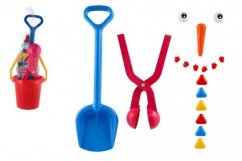 Set de construcții pentru omul de zăpadă, găleată de plastic, producător de bile, lopată, morcov, nasturi în plasă