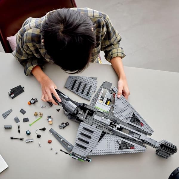 LEGO® Star Wars™ 75323 Justifier™.