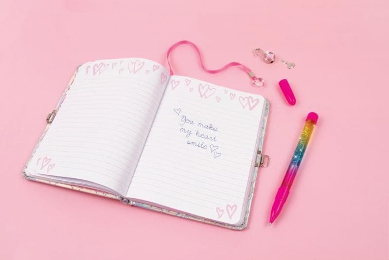 Sekretny pamiętnik z długopisem