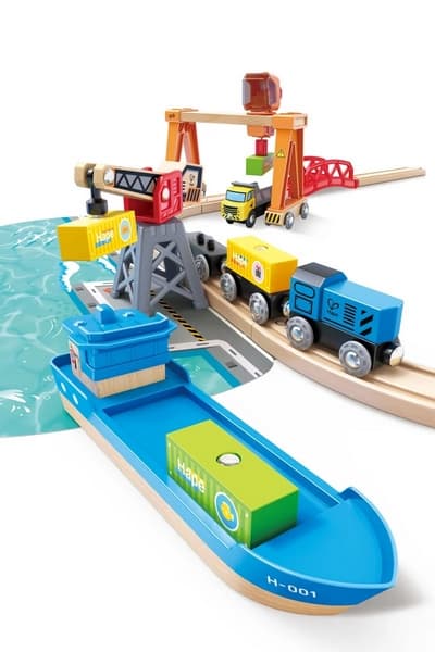 Calea ferată - Port cu încărcare și descărcare