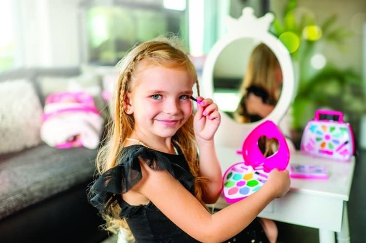 Zestaw do makijażu dla dzieci upiększona paleta serduszek z lusterkiem na karcie 18,5x33x3cm