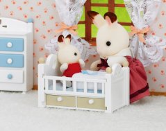 Sylvanian Families - Baby králík v postýlce