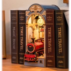 RoboTime Miniatură de cărți pentru casa Magic Station