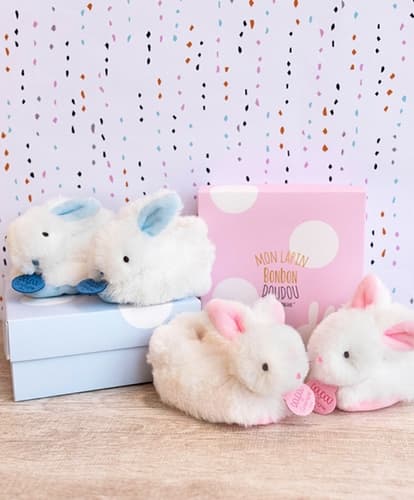 Doudou Set de regalo - Set de zapatos con sonajeros conejo rosa 0-6 meses