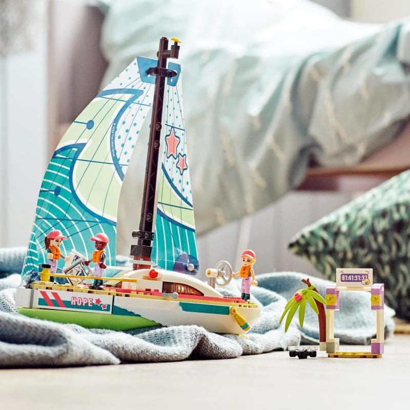 LEGO® Friends 41716 Stephanie and the Sailing Adventure (Stéphanie et l'aventure de la voile)