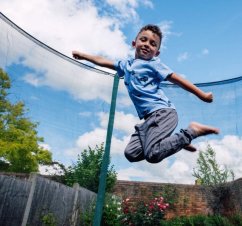 Trampolína s ochrannou sítí 244 cm