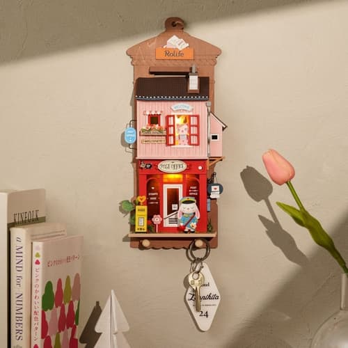 Miniatúrny domček RoboTime na zavesenie pošty