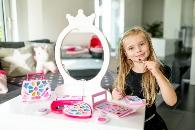 Set de maquillaje infantil paleta beauted con espejo con cierre magnético 11x14,5x1cm en foil