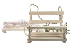 Balançoire en bois naturel