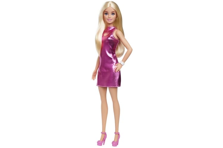 Barbie modelka - lesklé šaty se srdíčkem HYT88 TV