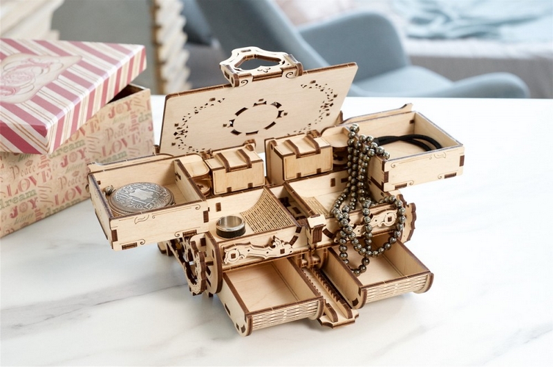 Ugears 3D Puzzle meccanico in legno Scatola di gioielli antichi