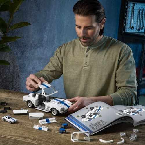 Mega Hot Wheels prémiová edice - Corvette