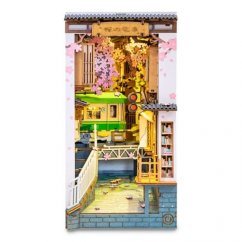 Casa en miniatura RoboTime Bookstop Callejón de Sakura