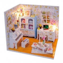 Deux enfants maison miniature chambre d'Hemioli