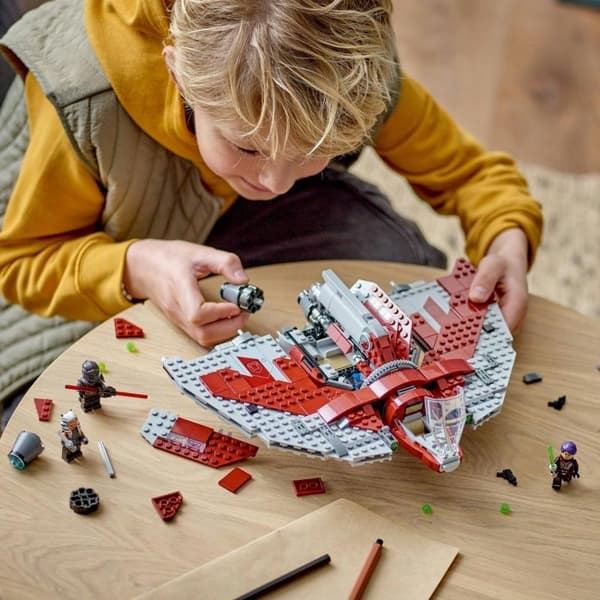 LEGO 75362 - Wahadłowiec Jedi T-6 Ahsoka Tano