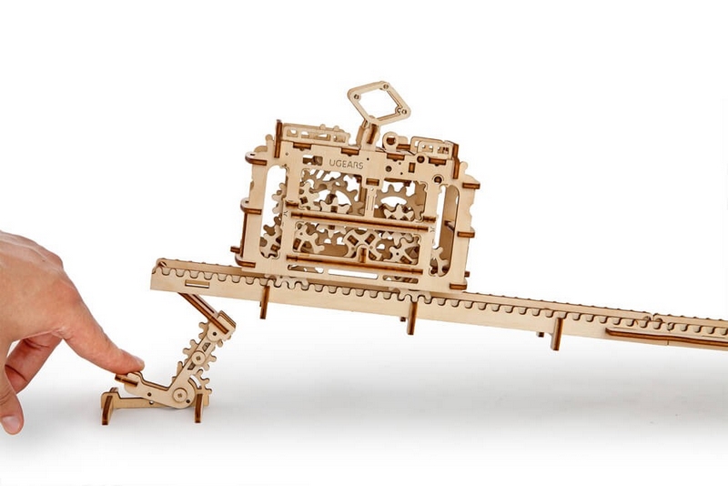 Ugears 3D Wooden Mechanical Puzzle Cable Car avec Track