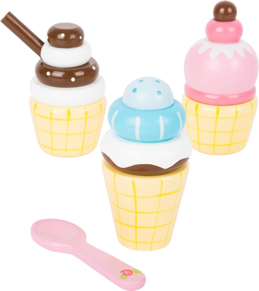 Set gelato in legno con piedi piccoli