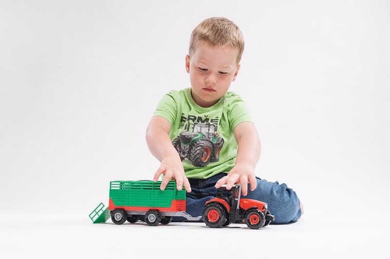 Traktor Zetor s vlekem na setrvačník se světlem a zvukem
