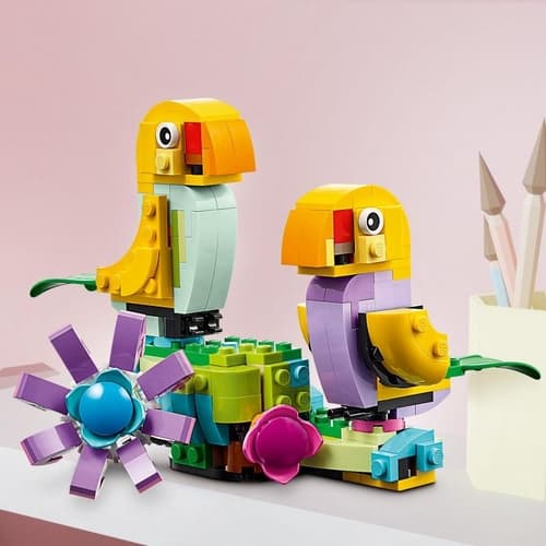 LEGO® Creator 3 az 1-ben (31149) Virágok locsolókannában