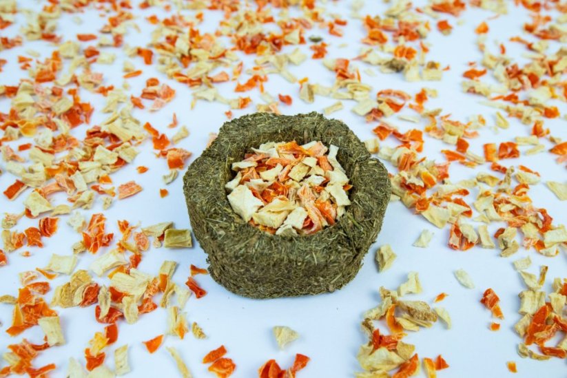 LIMARA Bezobilná krmná miska Goody Crunch Mrkev - Pastinák 50g